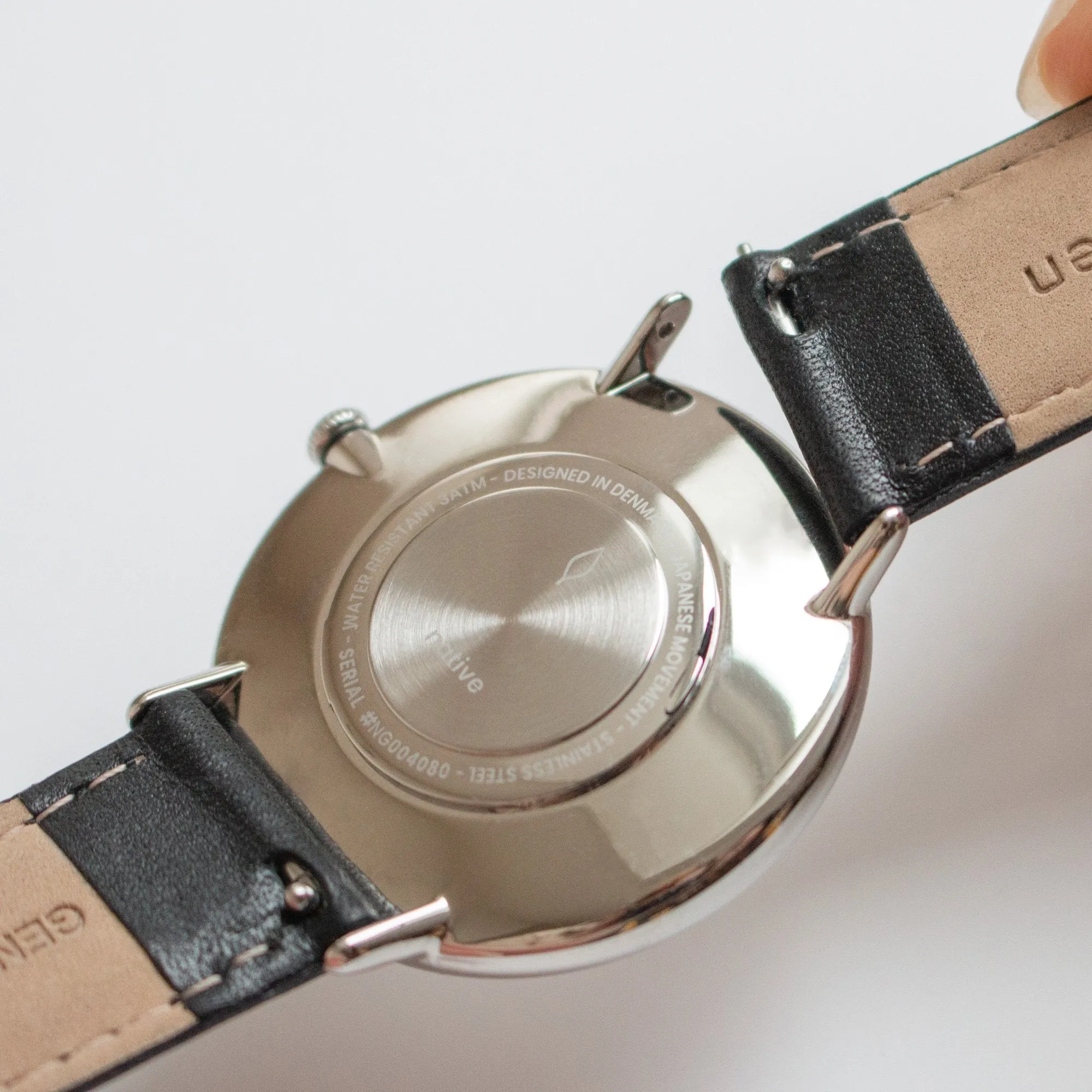 Native | Navy Dial - White Leather